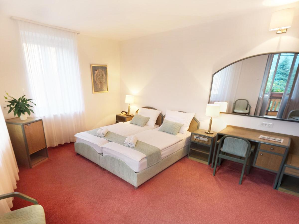 Hotel Lucija Most Na Soci Bagian luar foto