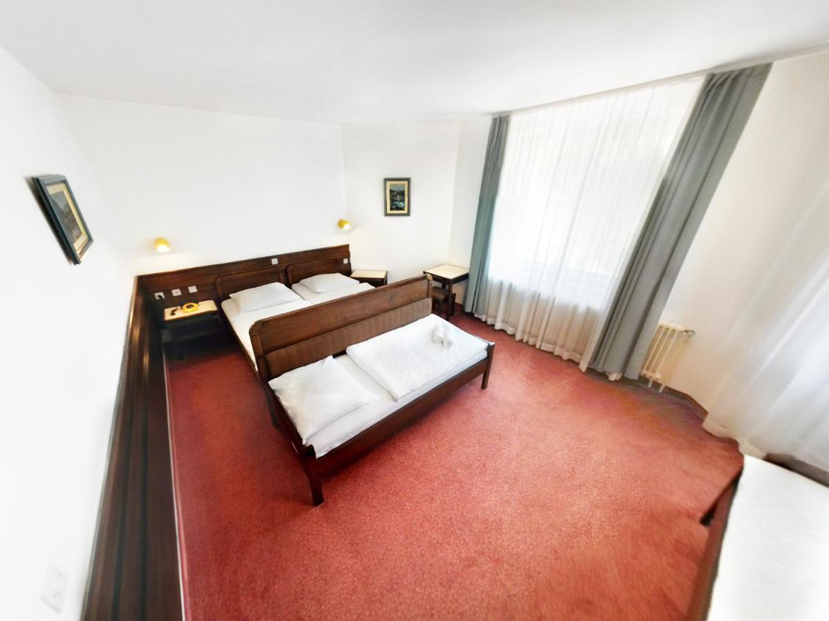 Hotel Lucija Most Na Soci Bagian luar foto