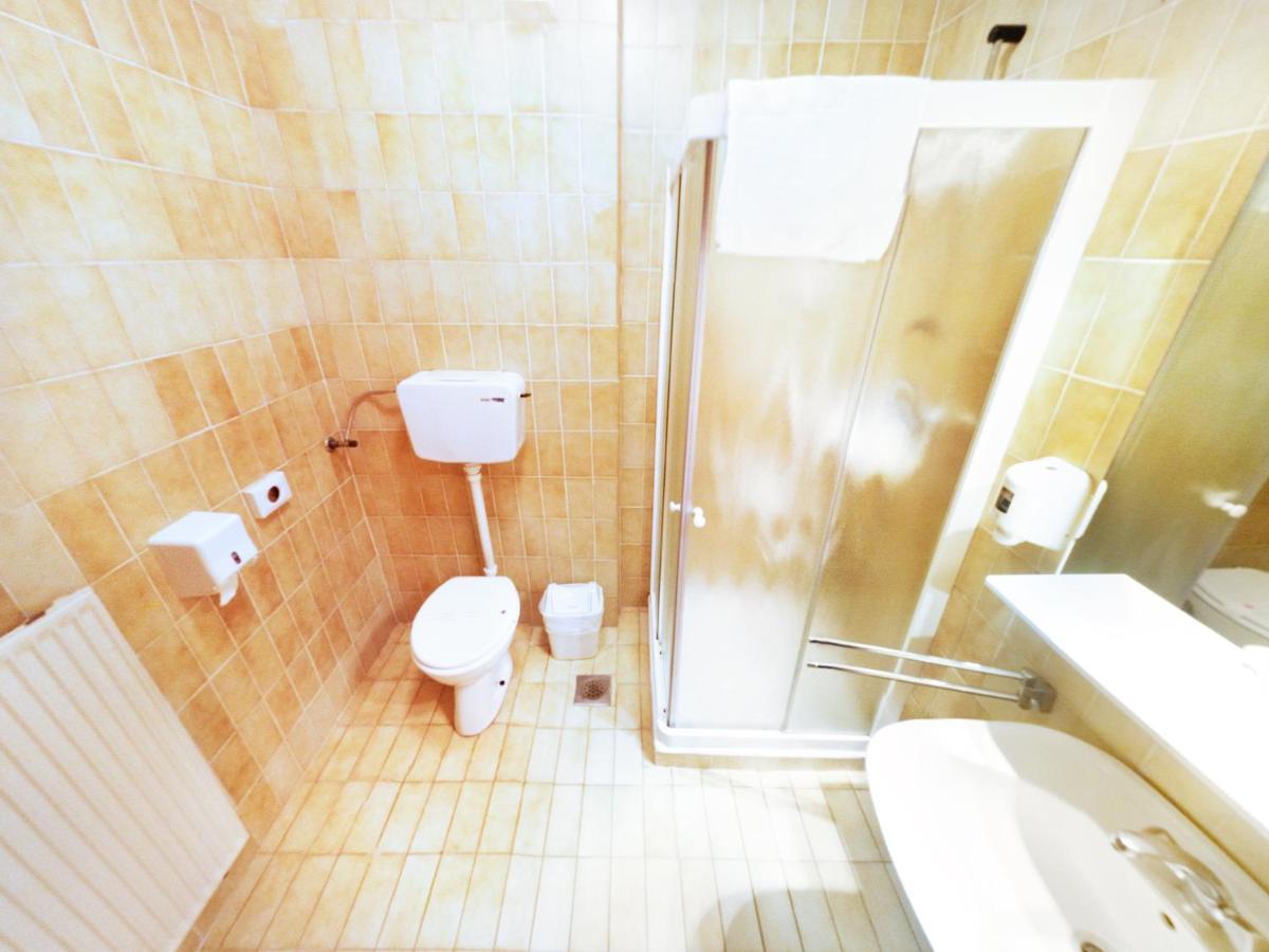 Hotel Lucija Most Na Soci Bagian luar foto